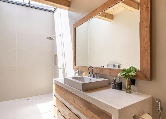Simba 4 Bedroom Walking Distance To The Villa *