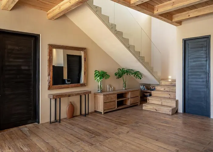 Simba 4 Bedroom Walking Distance To The * Canggu