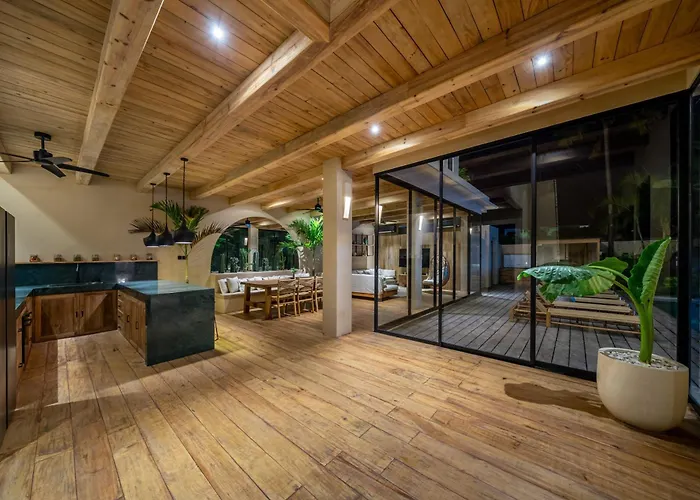 Simba 4 Bedroom Walking Distance To The Villa Canggu