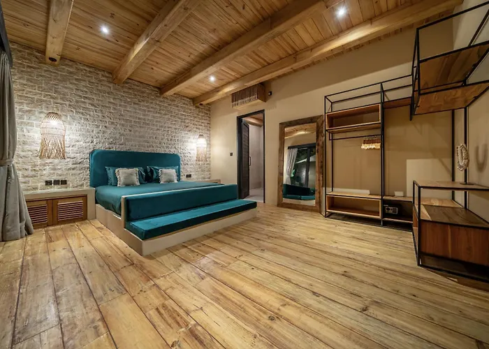 Simba 4 Bedroom Walking Distance To The Villa